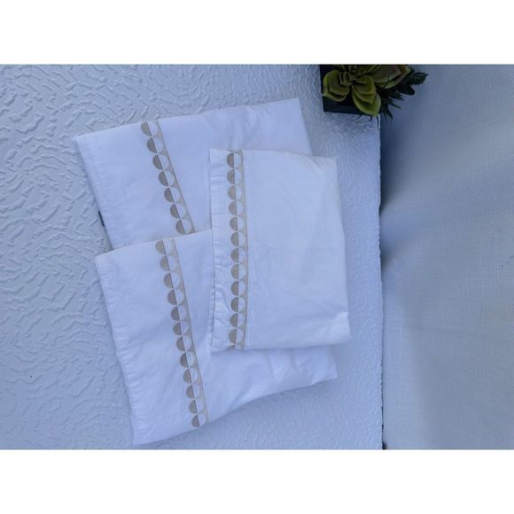 Serena & Lily White 100% Cotton EMBROIDERED Geometric Pillow Shams Set Of 2 - Picture 3 of 7